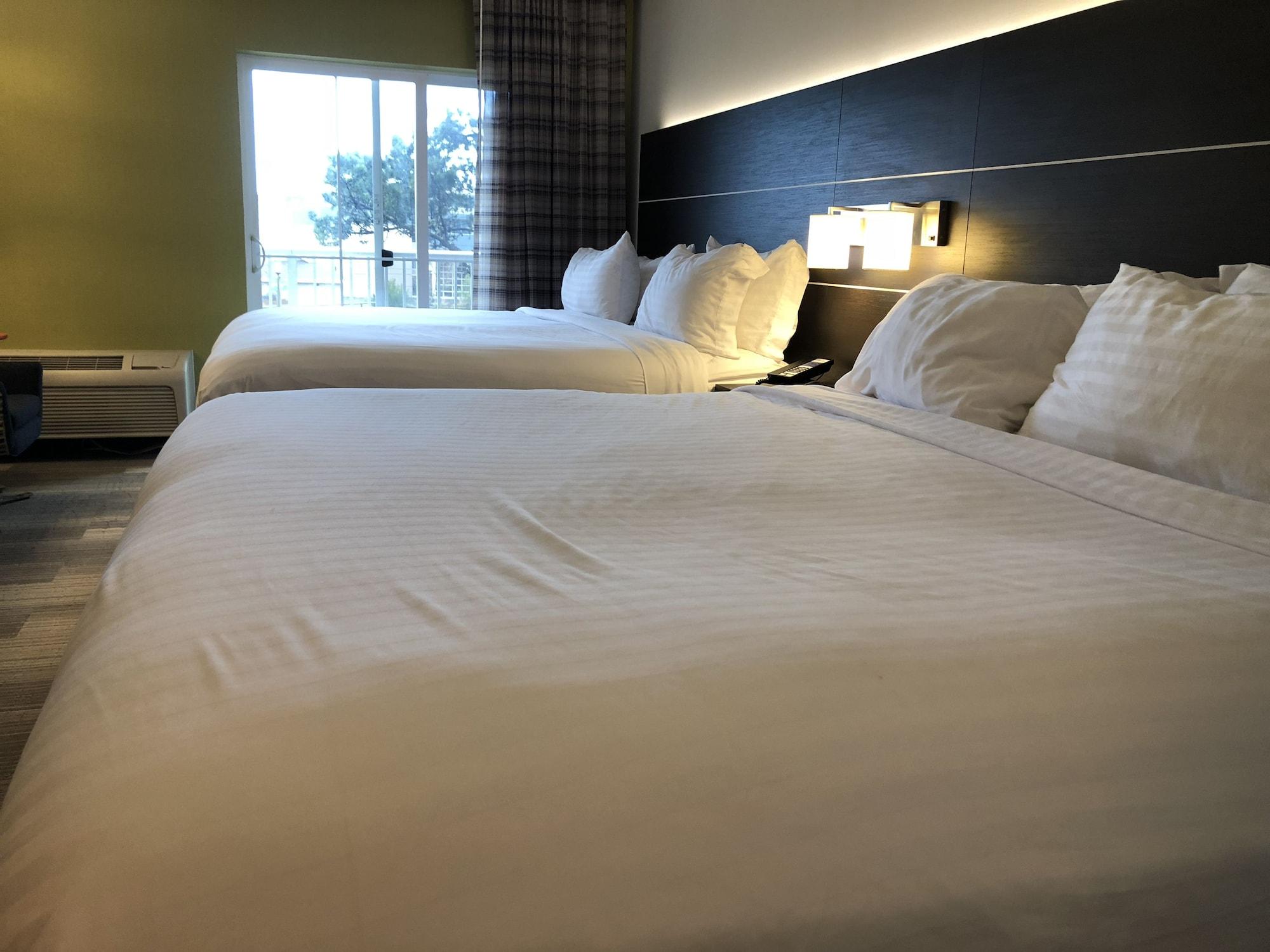 Holiday Inn Express Hotel & Suites Seaside Convention Center By Ihg Экстерьер фото